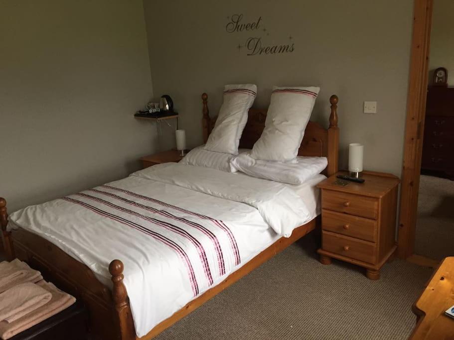 Fermanagh Lakeside Self Catering Corranny Esterno foto